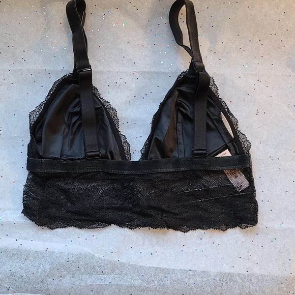 BUY 1 GET 1 FREE VICTORIA SECRET BLACK MESH BRA - Picture 7 of 11